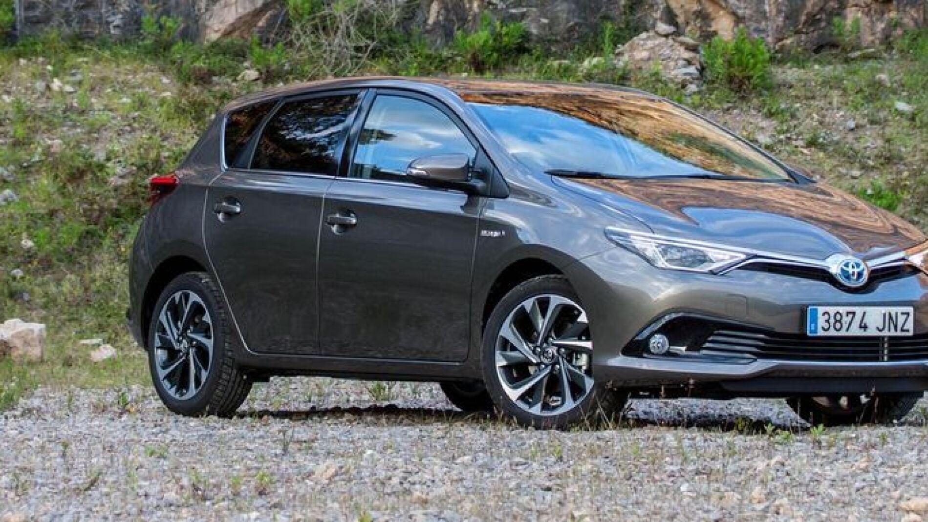 toyota-auris-hybrid-prueba-portada.jpg