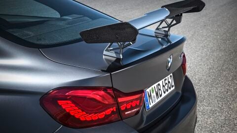 bmw-m4-gts-oled-1215-03