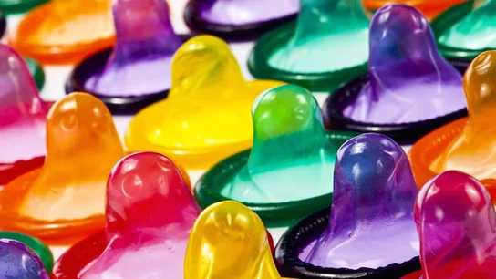 Imagen de varios condones Condones_hechoscon-aloe-vera-y-diente-de-león