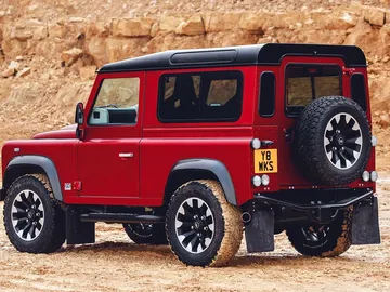 land-rover-defender-works-v8-0118-010.jpg land-rover-defender-works-v8-0118-010.jpg