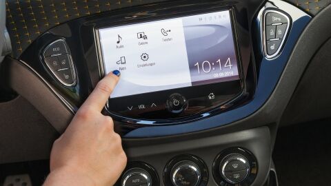 opel-adam-multimedia-0717-01