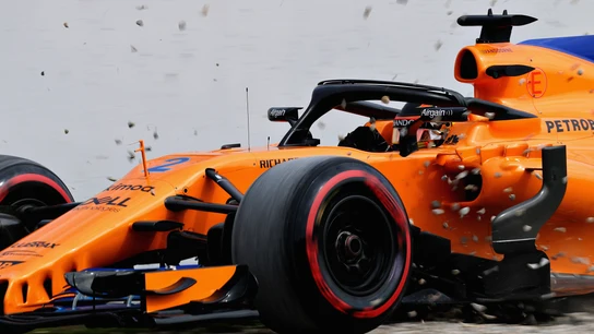 Vandoorne se sale de pista con el McLaren MCL33 Vandoorne se sale de pista con el McLaren MCL33