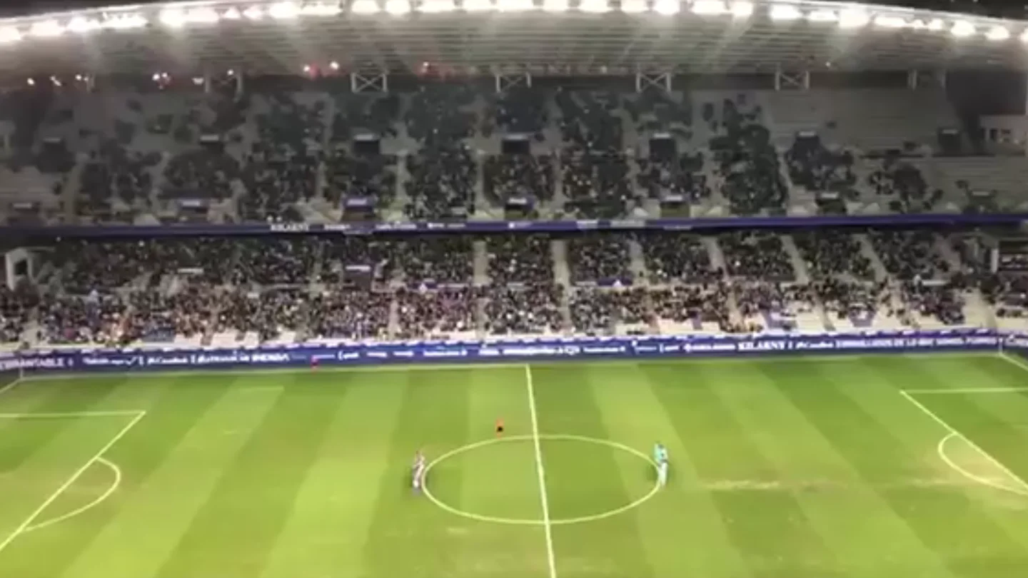 Minuto de silencio en el Carlos Tartiere Minuto de silencio en el Carlos Tartiere