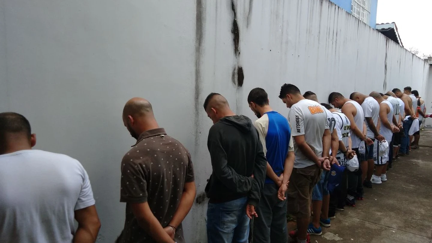 Aficionados del Santos y del Corinthians, detenidos tras la pelea Aficionados del Santos y del Corinthians, detenidos tras la pelea