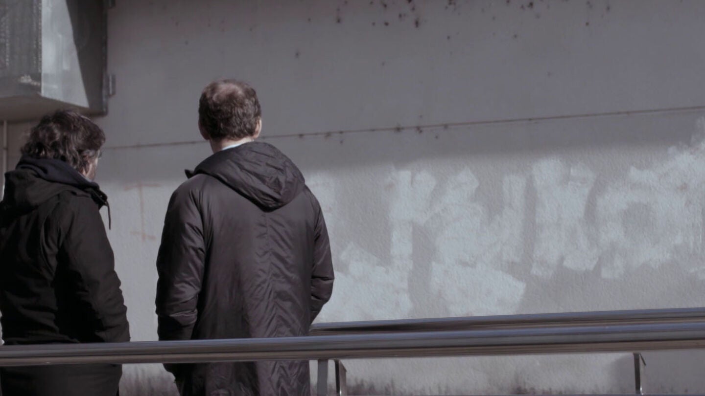 Pintada que Jordi &Eacute;vole se encontr&oacute; en una pared a su llegada a Os Peares