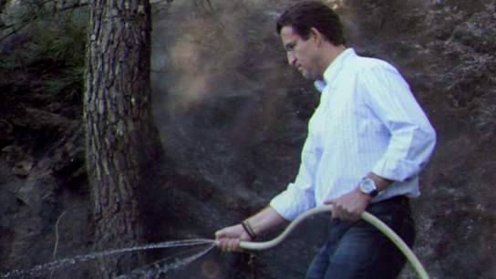 Alberto Núñez Feijóo se fotografió apagando un incendio en 2006 Alberto Núñez Feijóo se fotografió apagando un incendio en 2006