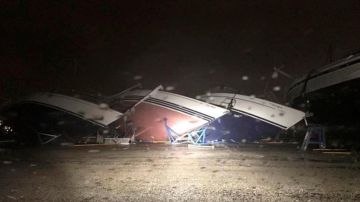 Los destrozos causados por un tornado en el puerto deportivo de Puerto Sherry