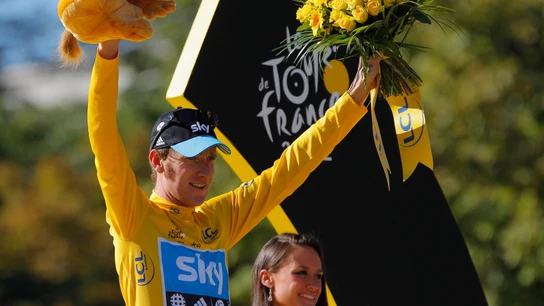 Bradley Wiggins, en el podio del Tour de Francia en 2012 Bradley Wiggins, en el podio del Tour de Francia en 2012