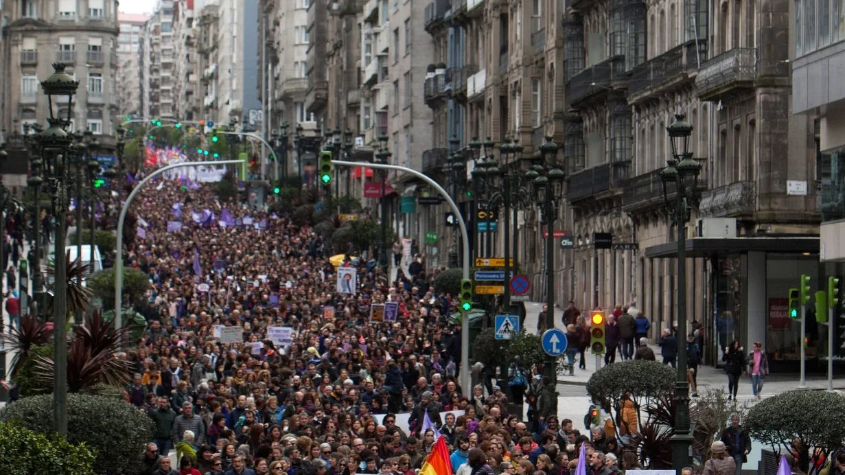 Manifestación feminista en el centro de Vigo