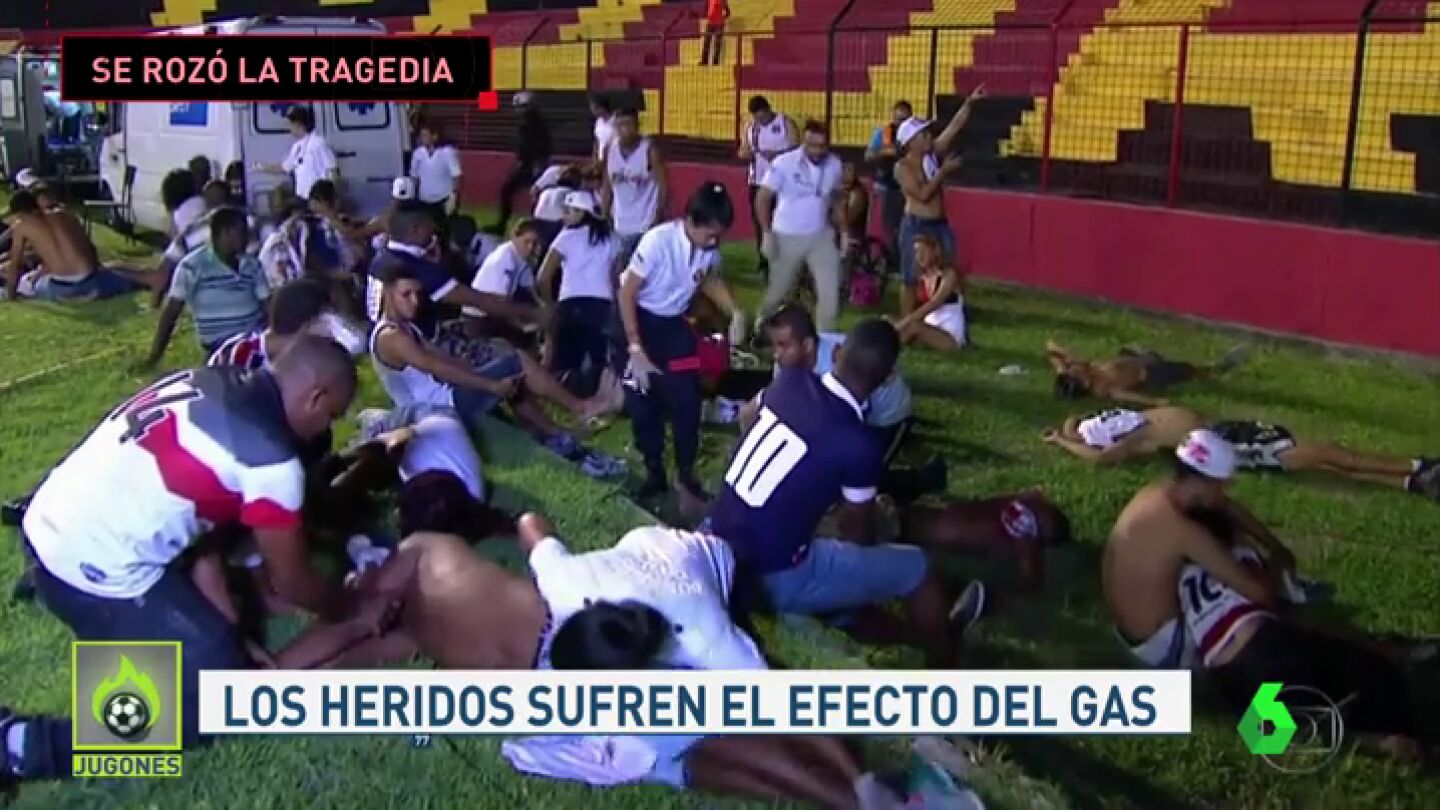 Una avalancha en la grada deja 60 heridos en el f&uacute;tbol brasile&ntilde;o