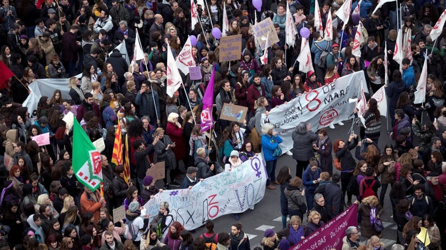 Manifestaci&oacute;n feminista en Barcelona