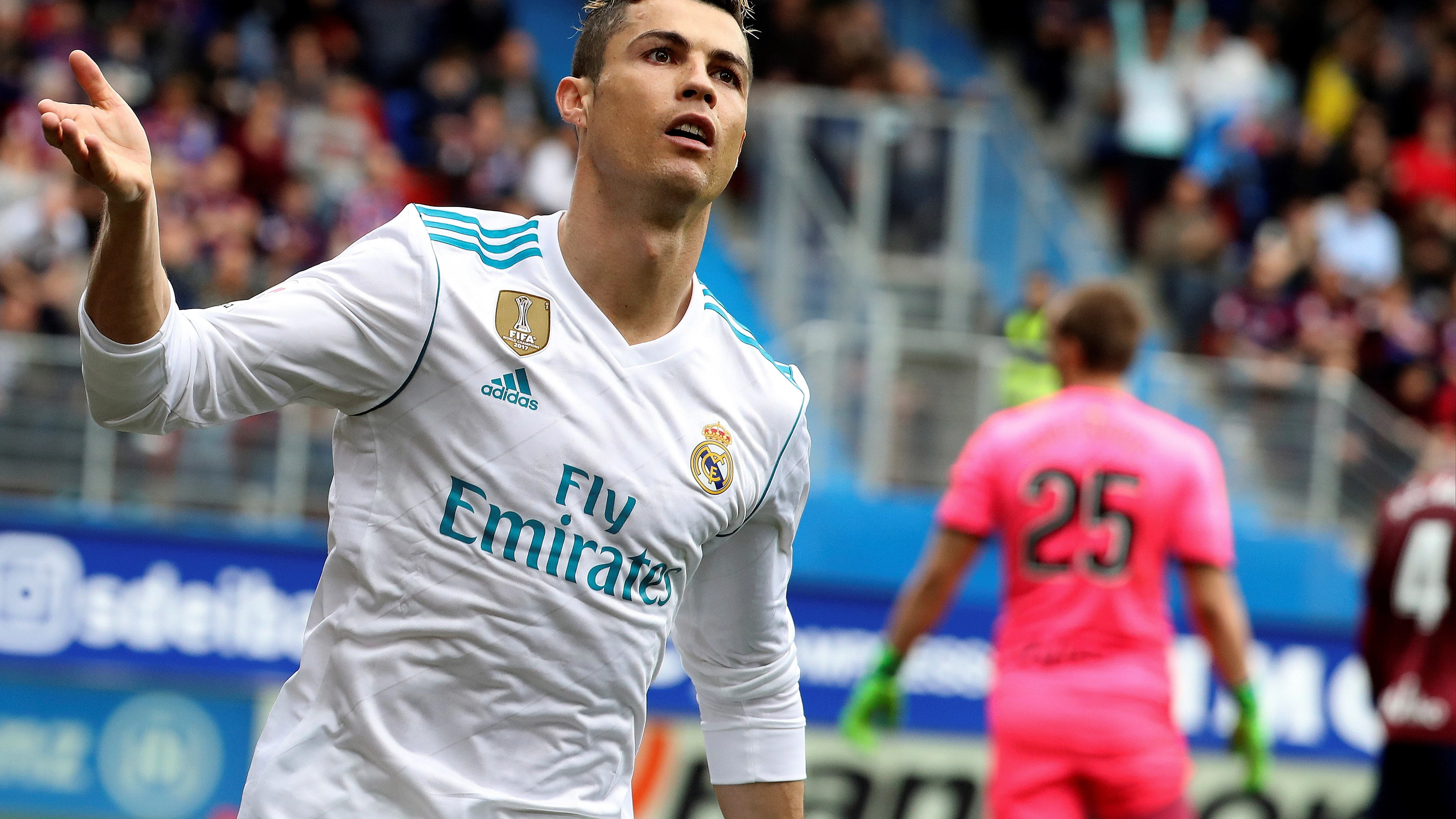 Cristiano Ronaldo celebra el 0-1 en Ipurúa