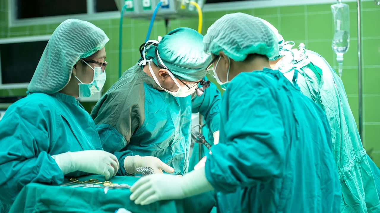 Foto de archivo de médicos trabajando