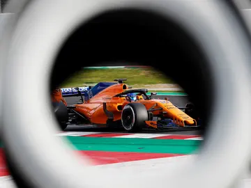 Fernando Alonso, en el trazado de Montmeló Fernando Alonso, en el trazado de Montmeló