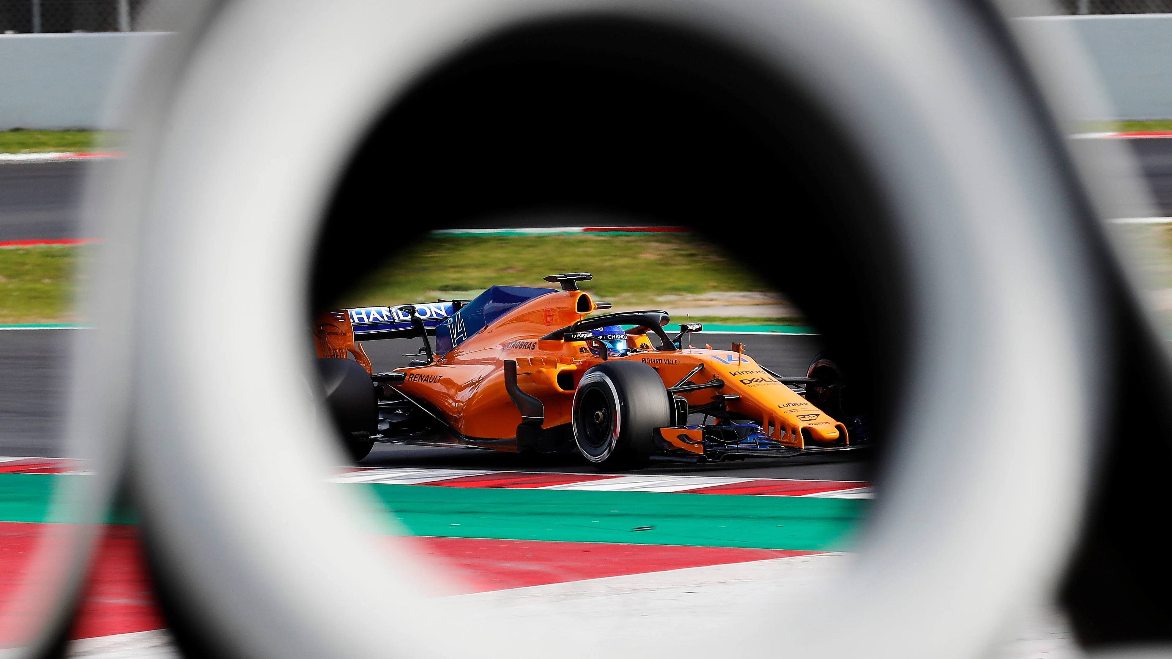 Fernando Alonso, en el trazado de Montmel&oacute;