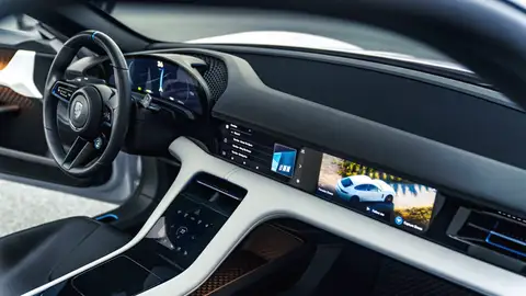 Porsche Mission E Cross Turismo El Porsche Mission E será el primer coche 100% eléctrico de Porsche.