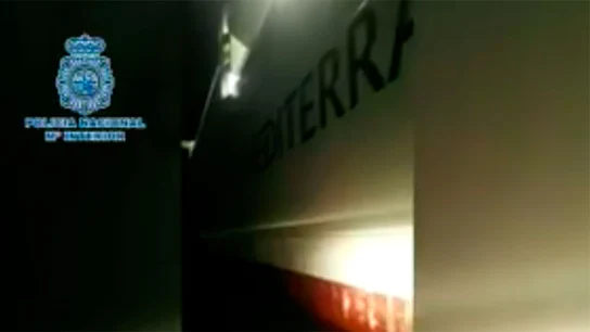 Fragmento del vídeo del rescate en el puerto de Málaga Fragmento del vídeo del rescate en el puerto de Málaga
