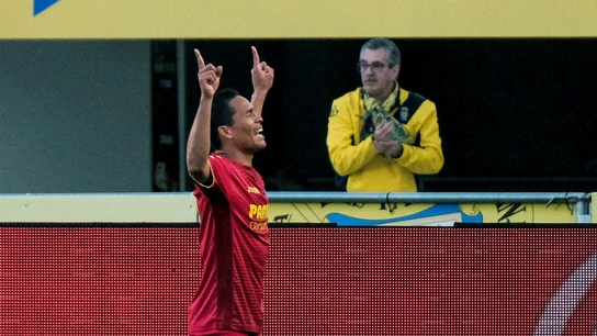 Bacca celebra un gol Bacca celebra un gol