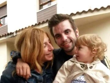 Paz Fernández con su hijo Paz Fernández con su hijo