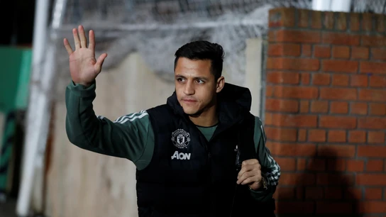 Alexis, antes de un partido con el Manchester United Alexis, antes de un partido con el Manchester United