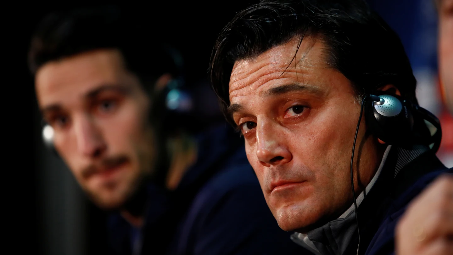 Montella, durante la rueda de prensa Montella, durante la rueda de prensa