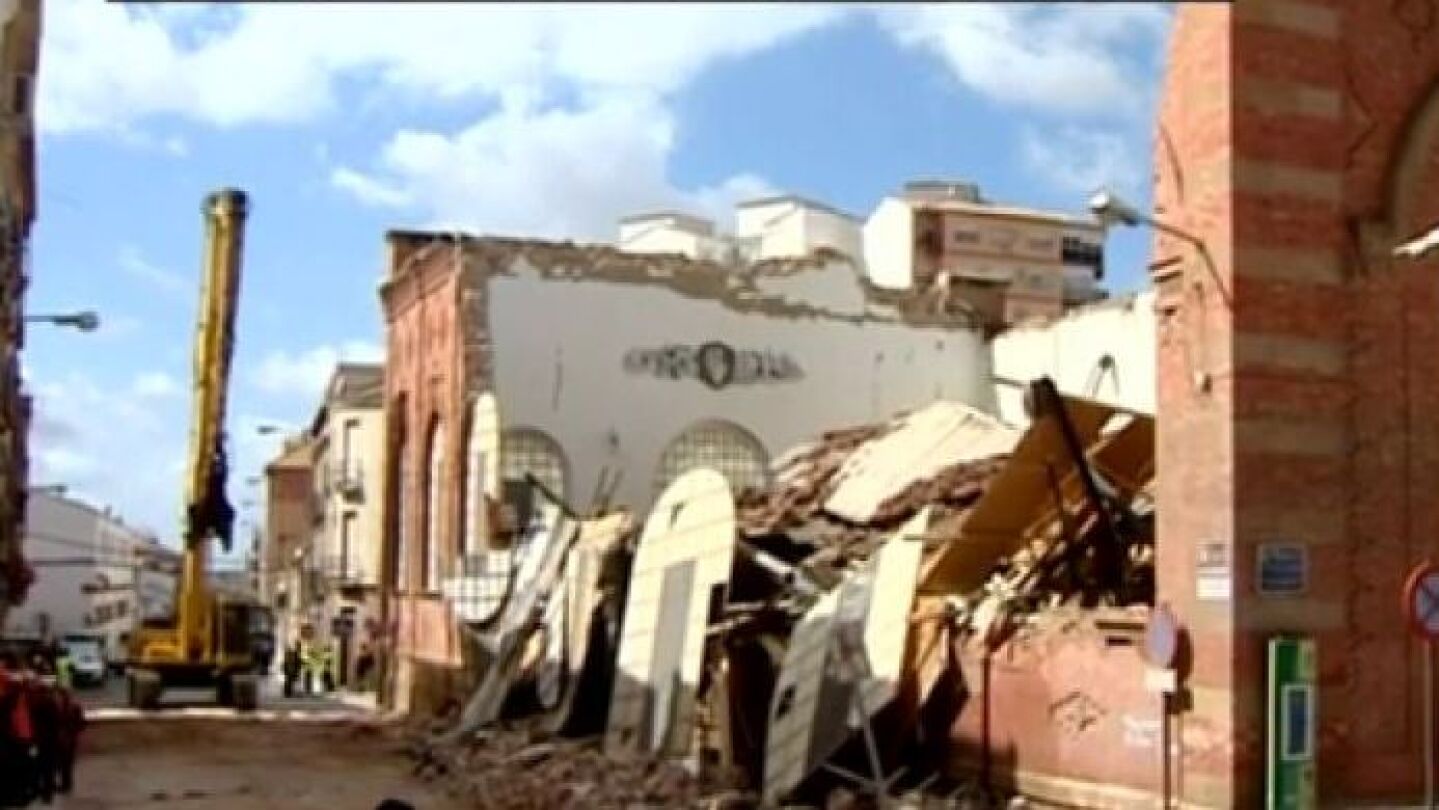 Mercado de Linares destrozado tras el temporal F&eacute;lix