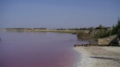 Lago Retba. Senegal 7 ideas de viaje inspiradas en Pantera Negra
