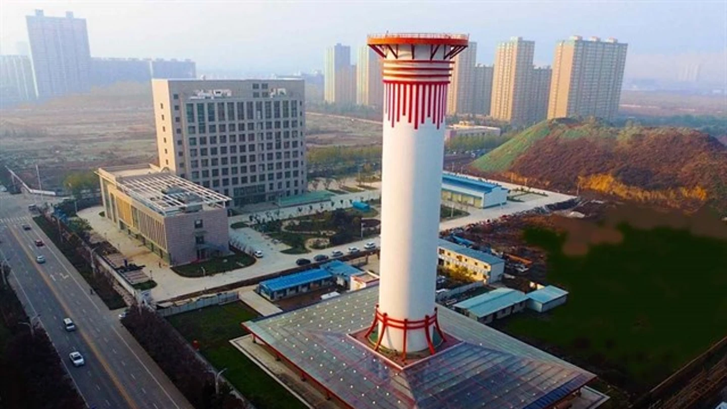 La chimenea instalada en China para filtrar el aire La chimenea instalada en China para filtrar el aire