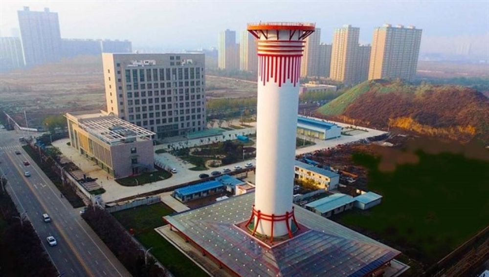 La chimenea instalada en China para filtrar el aire