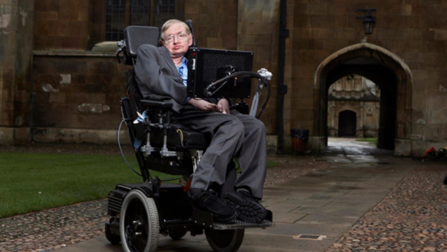 Stephen Hawking en el Gonville & Caius College de Cambridge (Reino Unido). / Lwp Kommunik&aacute;ci&oacute;