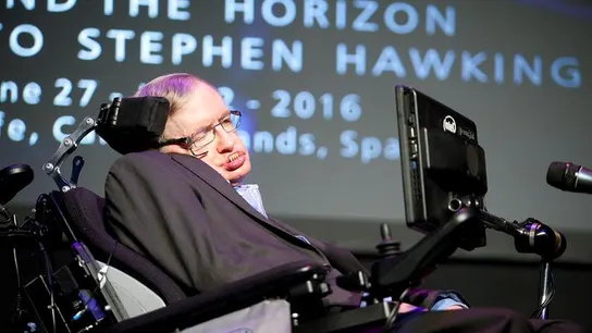 El físico británico Stephen Hawking en una intervención en el festival Starmus, en Canarias El físico británico Stephen Hawking en una intervención en el festival Starmus, en Canarias