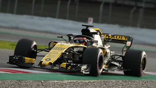 Carlos Sainz rueda con su Renault Carlos Sainz rueda con su Renault