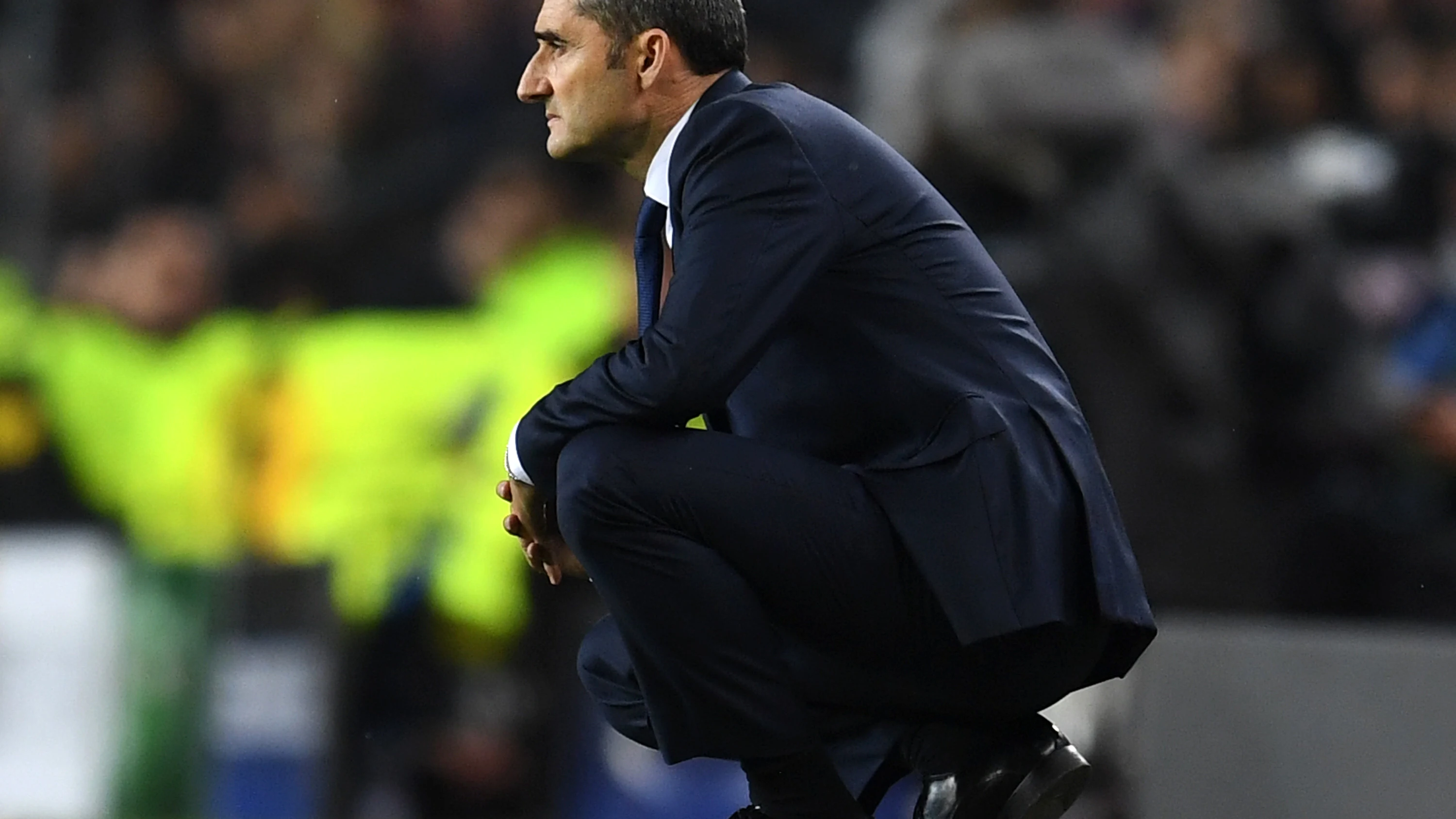 Valverde, en la banda del Camp Nou