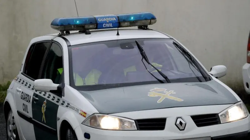 Un vehículo de la Guardia Civil Un vehículo de la Guardia Civil