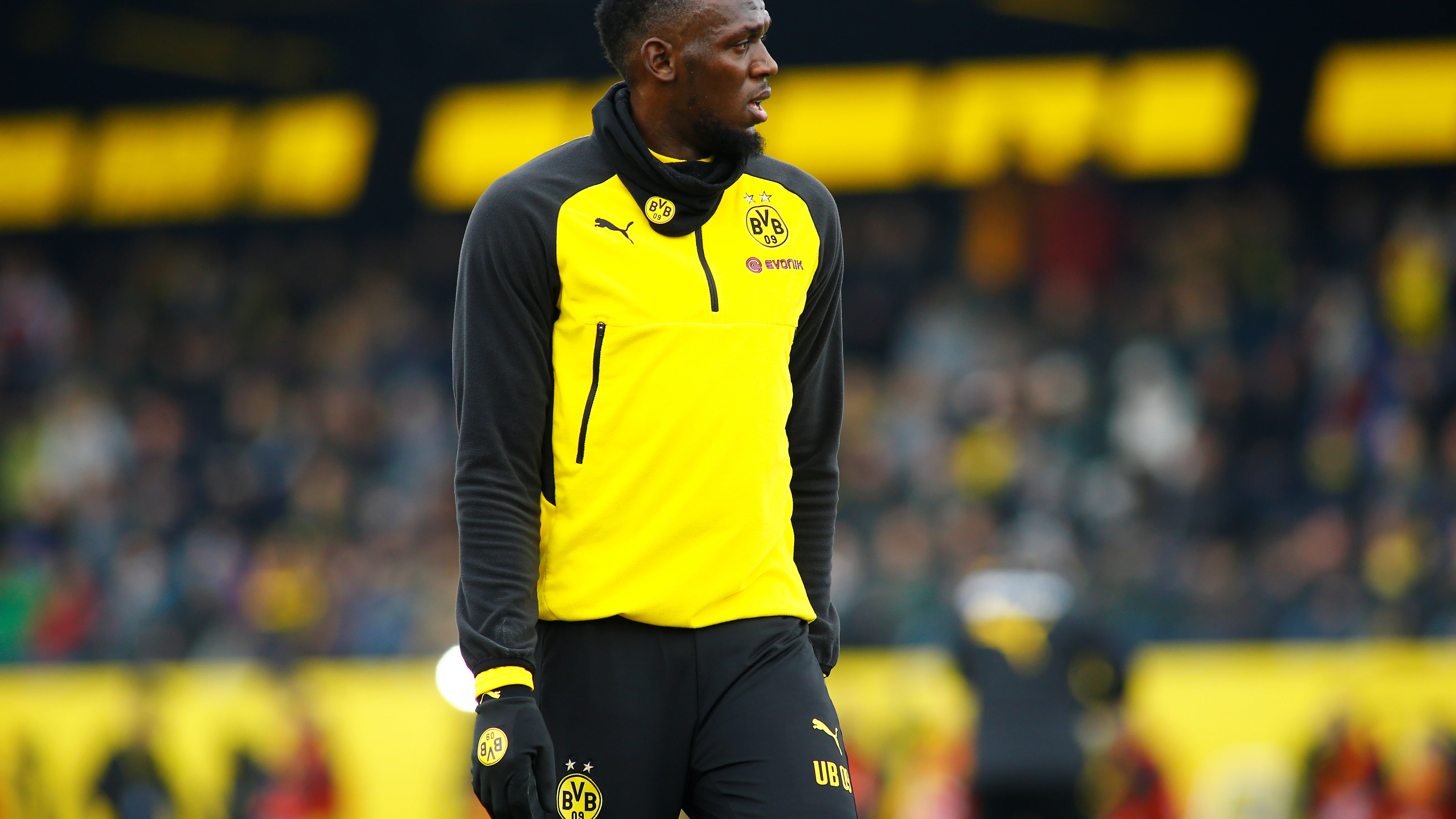 Bolt entrenando con el Borussia