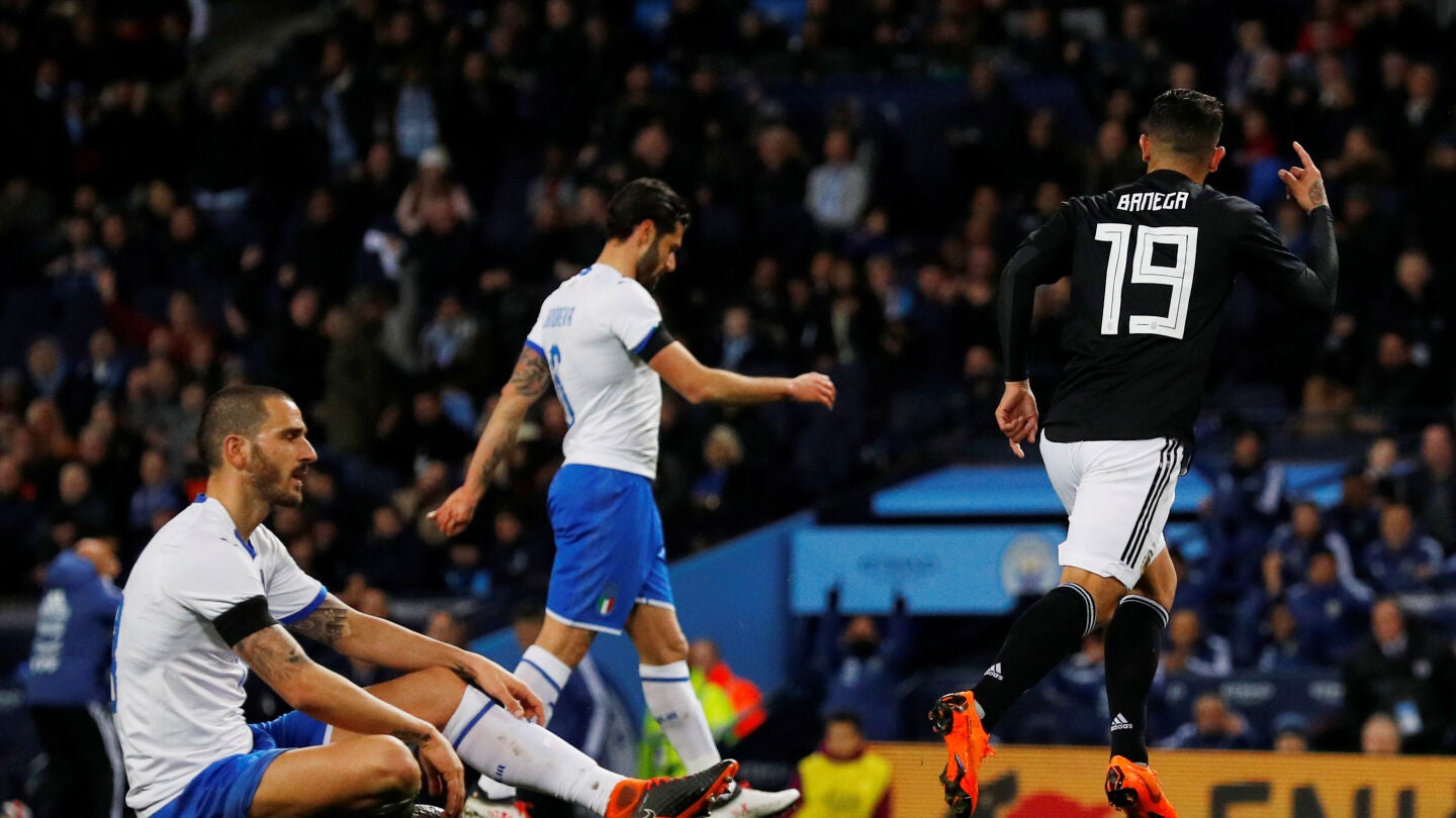 Banega celebra su gol ante Italia en Manchester