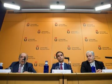 Rueda de prensa ofrecida por la URJC para explicar la supuesta falsificación de Cifuentes Rueda de prensa ofrecida por la URJC para explicar la supuesta falsificación de Cifuentes