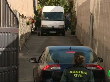 Detienen a un joven por el asesinato de sus padres y su abuelo en Tenerife Detienen a un joven por el asesinato de sus padres y su abuelo en Tenerife