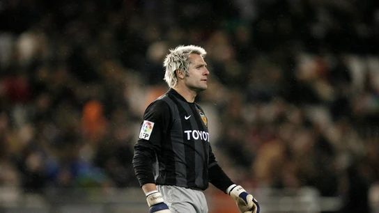 Cañizares, durante un partido con el Valencia Cañizares, durante un partido con el Valencia