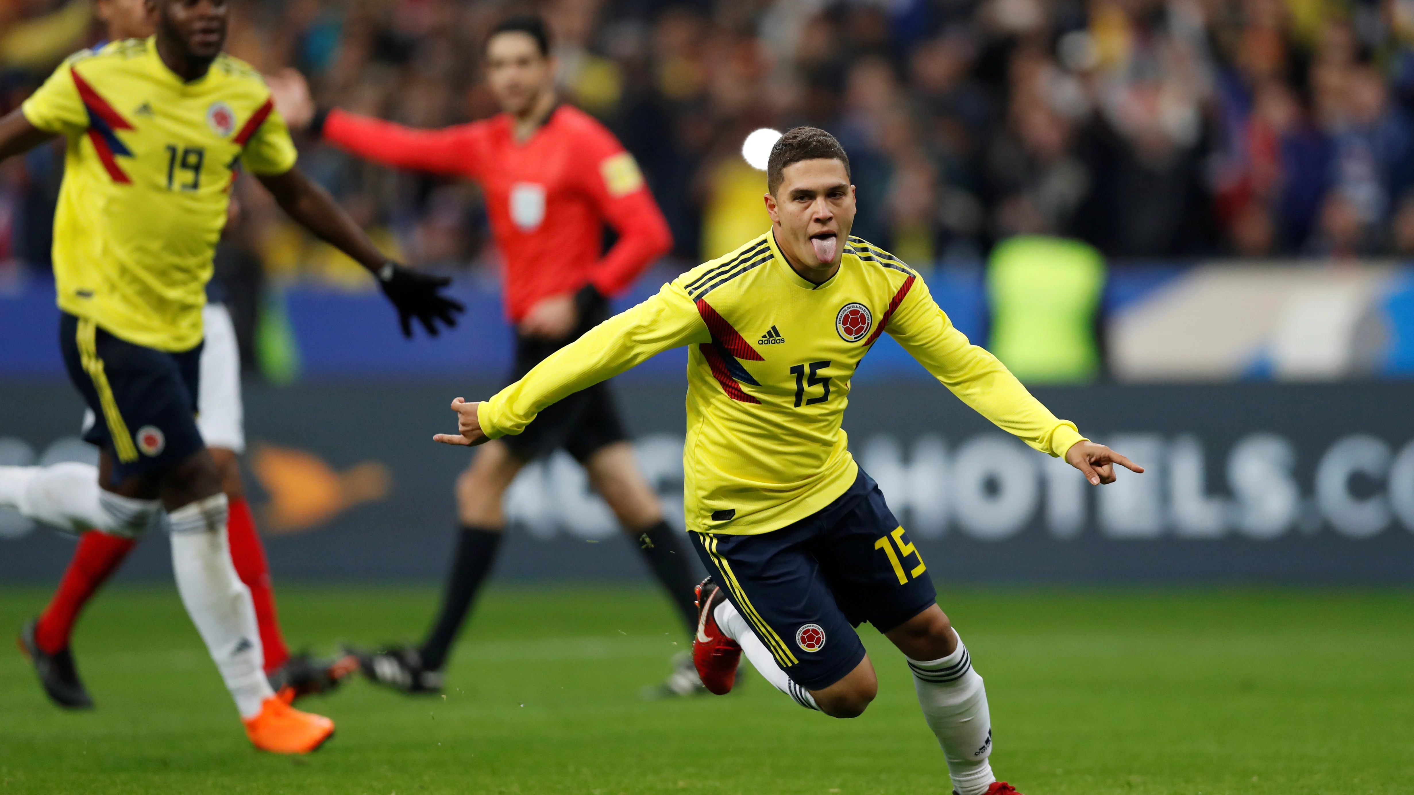 Juan Quintero celebra el gol de la victoria de Colombia en Saint Denis