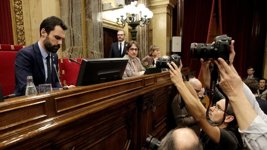 El presidente del Parlament, Roger Torrent, al inicio de la segunda jornada del pleno de investidura El presidente del Parlament, Roger Torrent, al inicio de la segunda jornada del pleno de investidura