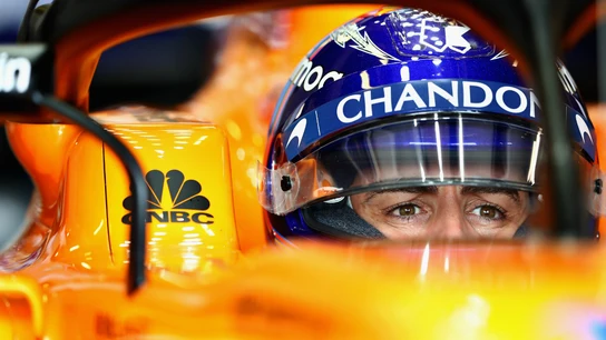 Fernando Alonso, en su cockpit Fernando Alonso, en su cockpit