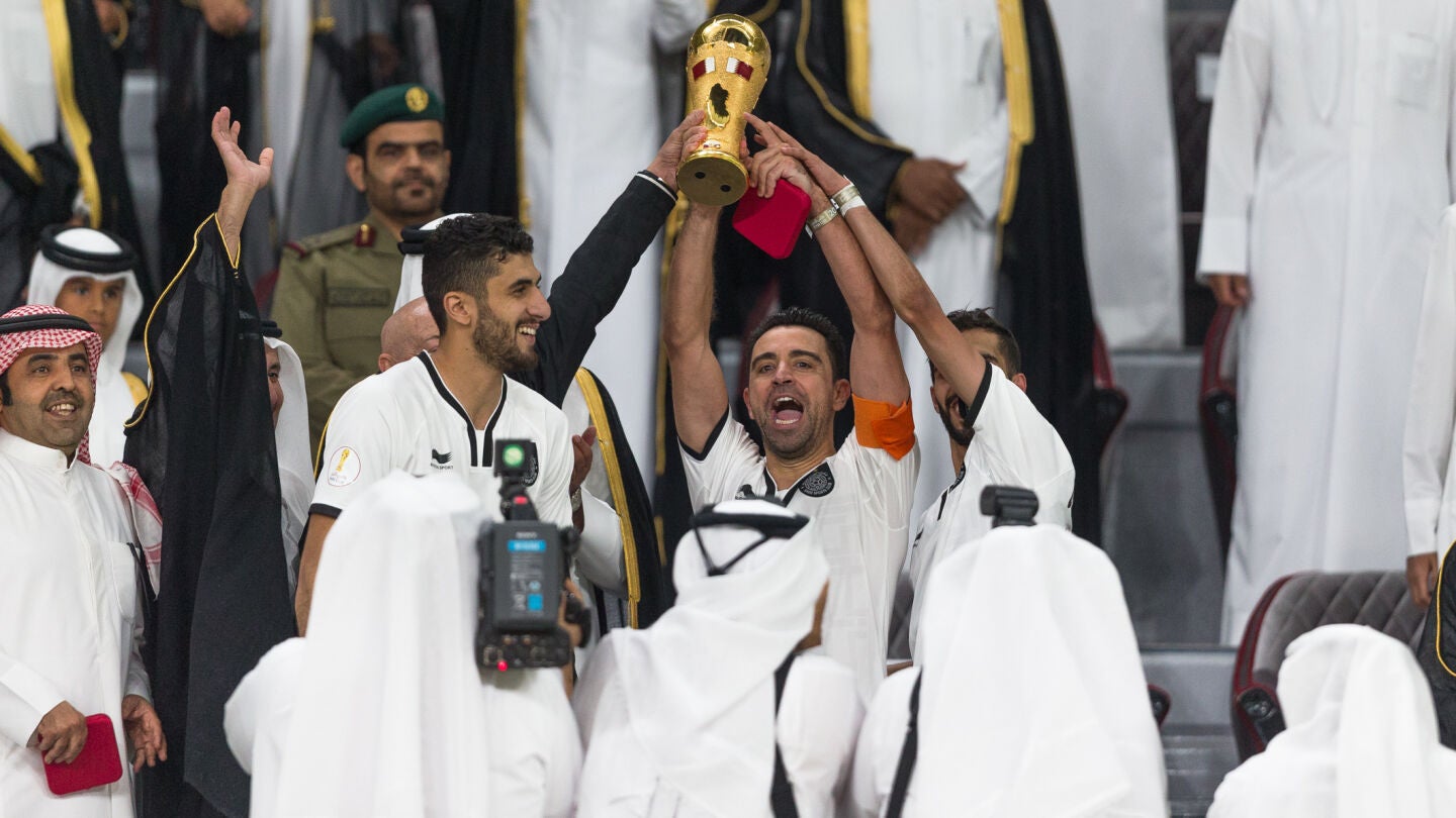 Xavi celebrando un t&iacute;tulo en Catar
