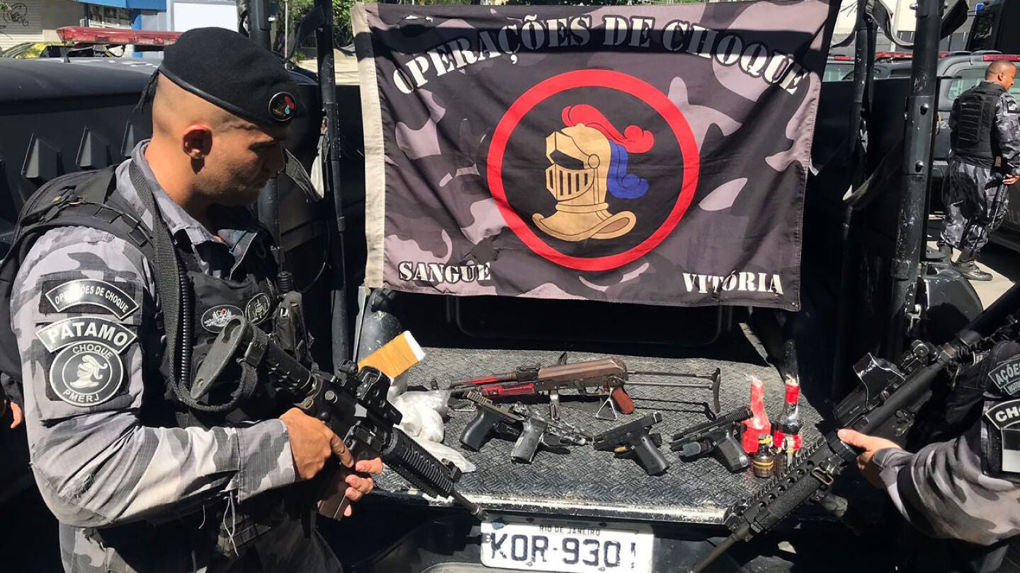 Fotograf&iacute;a cedida por la Polic&iacute;a Militar que muestra a polic&iacute;as del Batall&oacute;n de Operaciones Policiales Especiales 