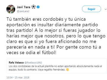 Javi Lara respondiendo un comentario de un aficionado Javi Lara respondiendo un comentario de un aficionado