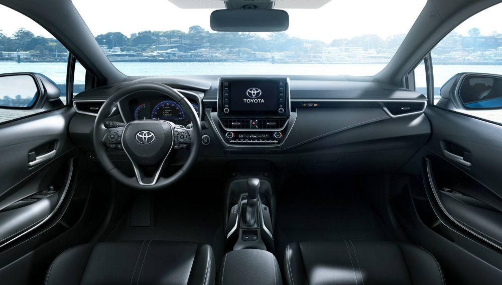 Asi Es El Interior Del Nuevo Toyota Auris Apuesta Premium