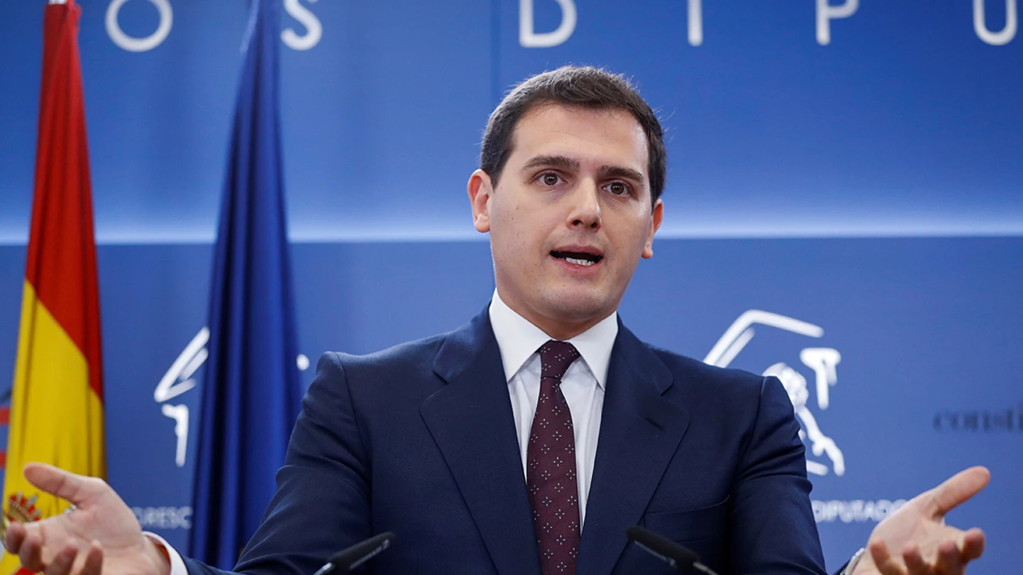Albert Rivera en rueda de prensa Albert Rivera en rueda de prensa