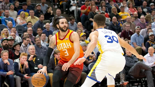 Ricky Rubio, ante Stephen Curry Ricky Rubio, ante Stephen Curry