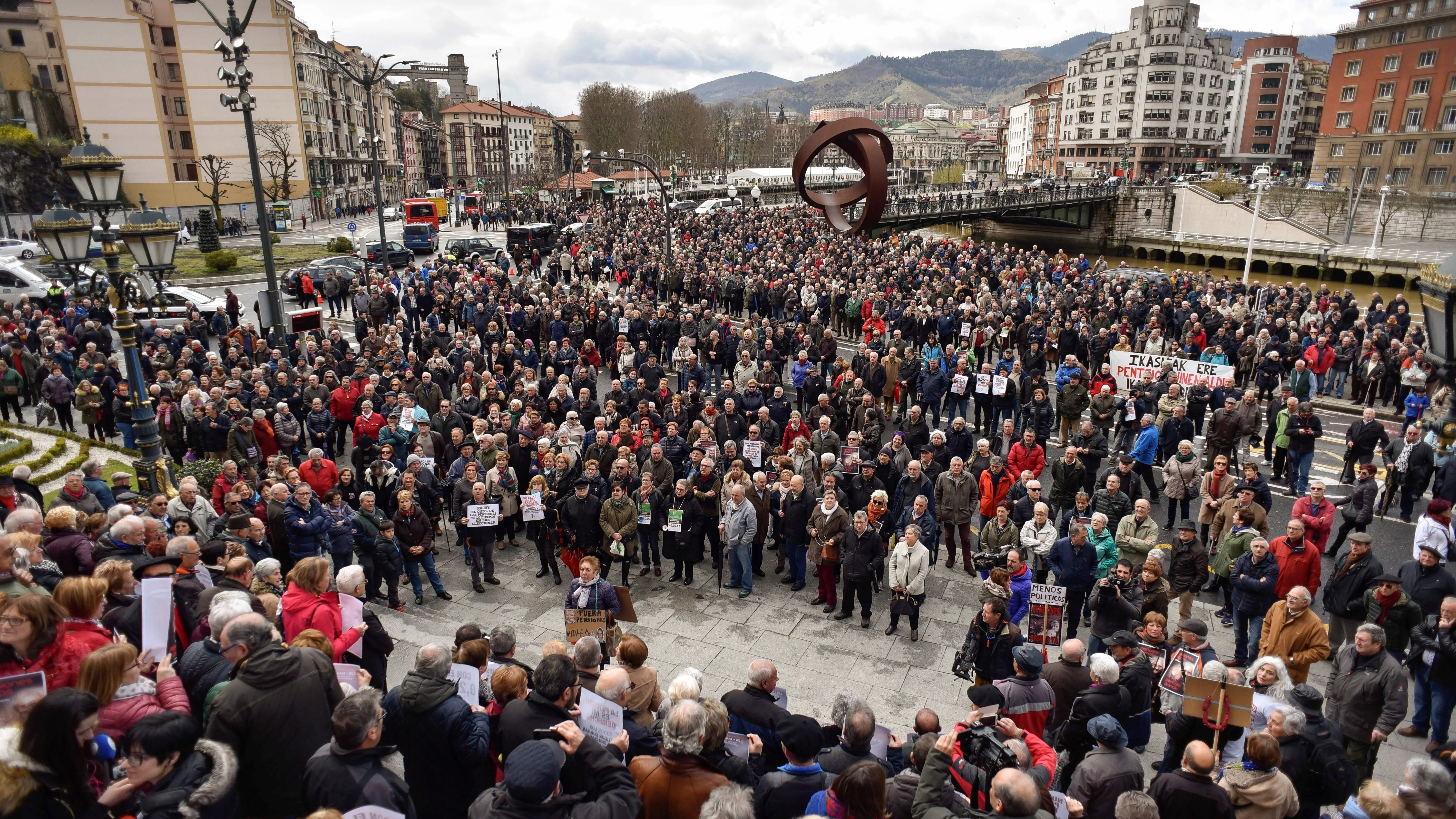 La plataforma de asociaciones de jubilados, viudas y pensionistas de Bizkaia 