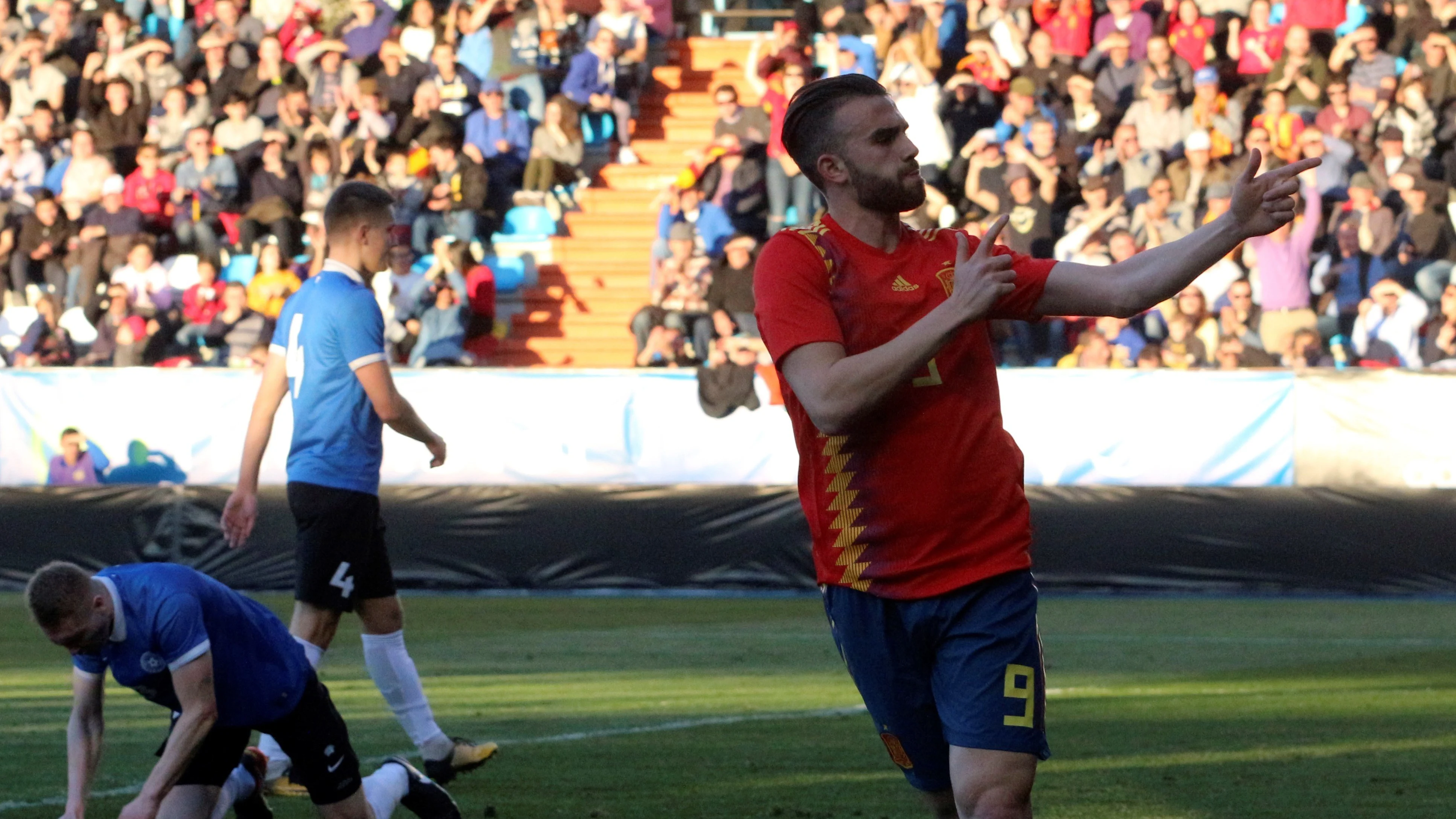 Borja Mayoral celebra un gol ante Estonia